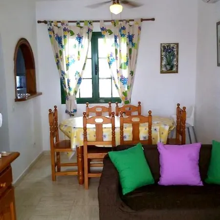Appartement 2 Bedrooms With Sea View Shared Pool And Enclosed Garden At Montana Roja Playa Blanca (Lanzarote)